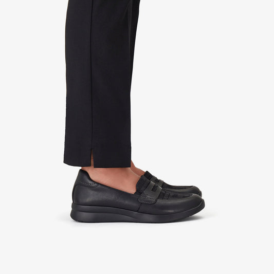 Ellowyn Penny Black Leather - US 5582