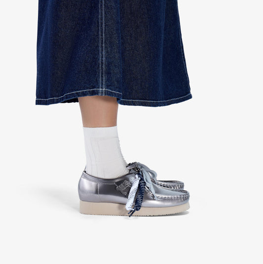 Wallabee 2604 Silver Patent - US 7691