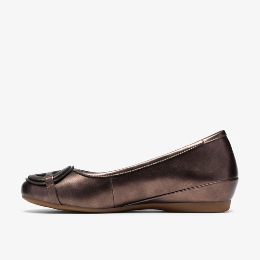 Cathrynn Luna Bronze Metallic - US 8142