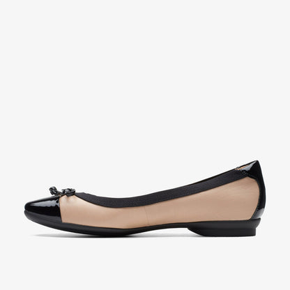 Candra Glow Praline Leather | Clarks