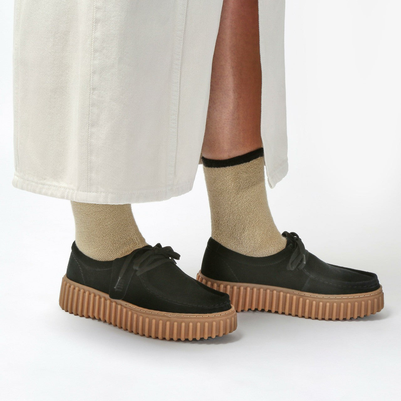 Torhill Bee Black Suede | Clarks US