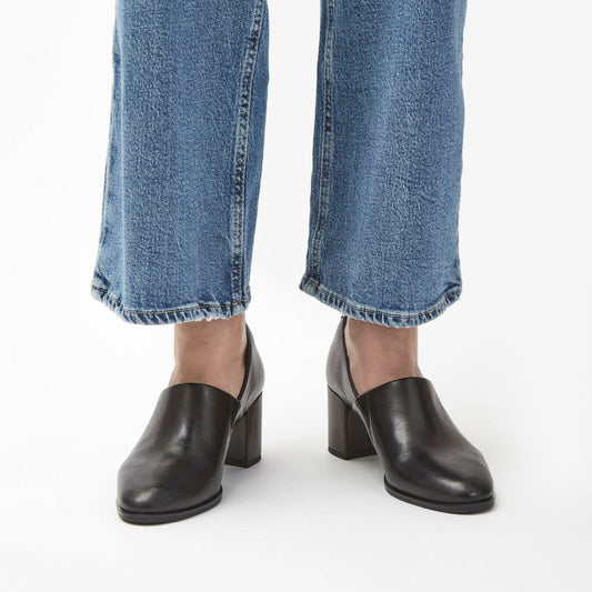 Freva 55 Lily Black Leather | Clarks For Sale