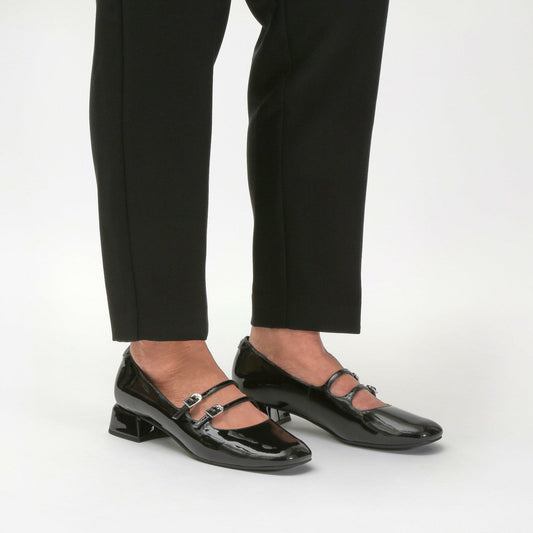 Daiss 30 Shine Black Patent | Clarks Discount