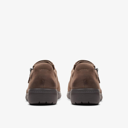 Carleigh Ray Taupe Nubuck - US 3999