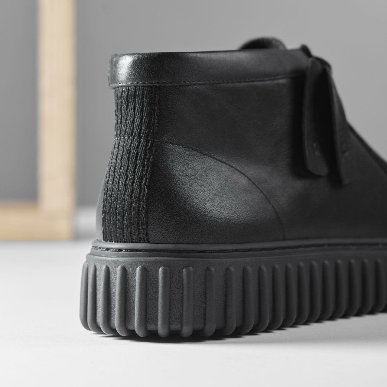 Torhill Hi Black Leather | Clarks