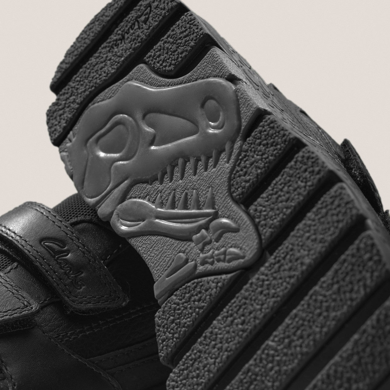 Steggy 2 Pace Kid Black Leather | Clarks
