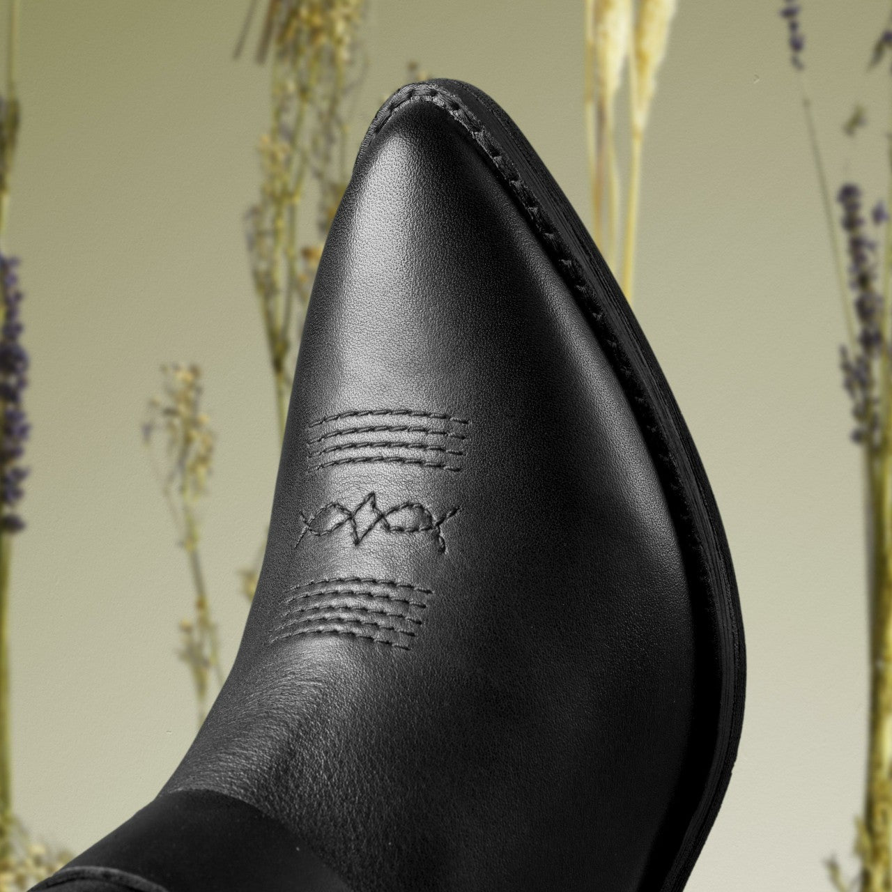 Morzine Rise Black Leather | Clarks Sale