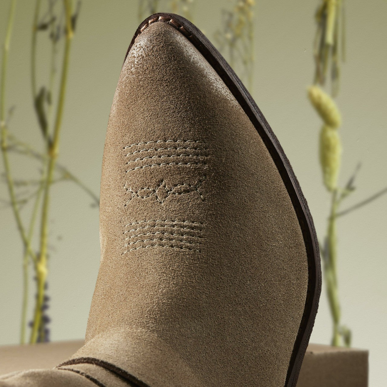 Morzine Rise Dark Sand Suede | Clarks Discount