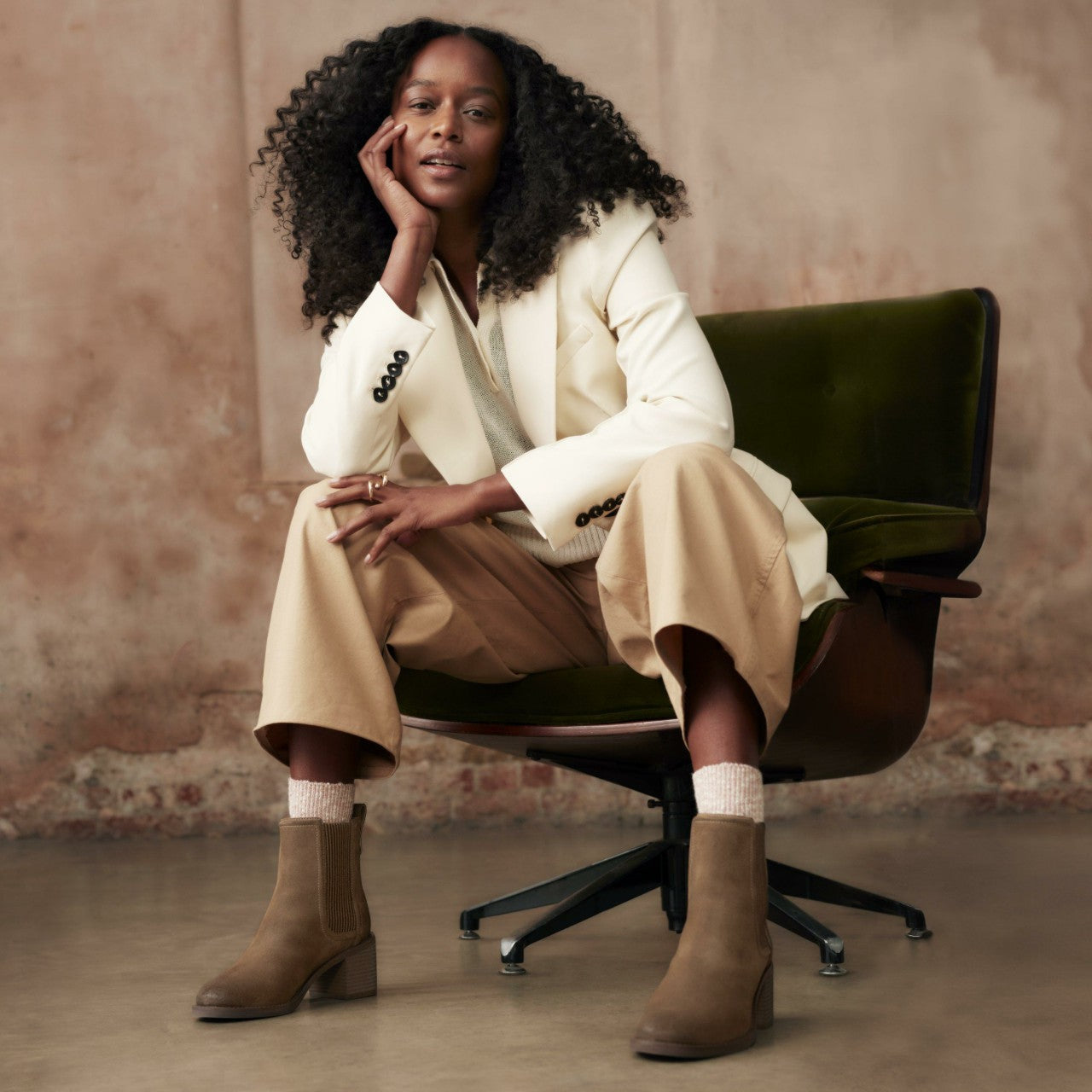 Chamberly Top Walnut Suede | Clarks