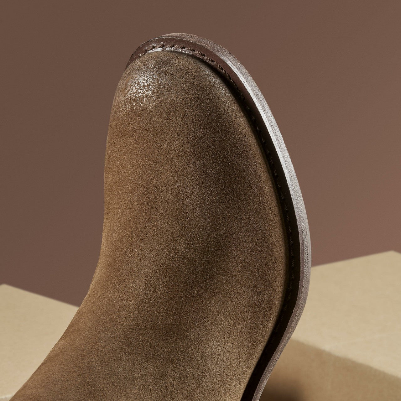Chamberly Top Walnut Suede | Clarks