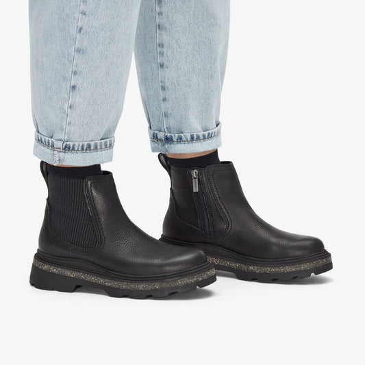 Hencroft Step Waterproof Black Leather | Clarks Onsale