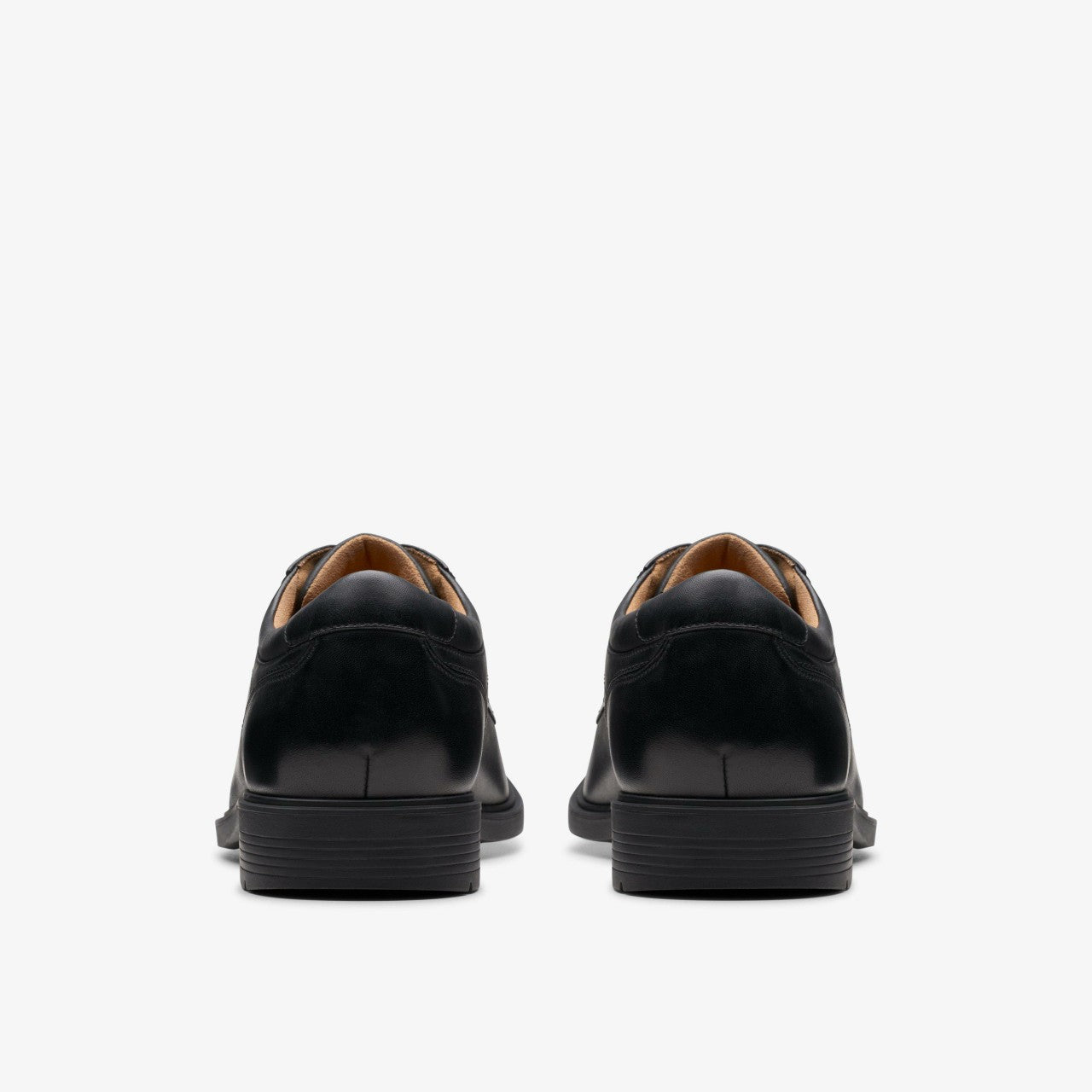 Eldredge Plain Black Leather | Clarks Discount
