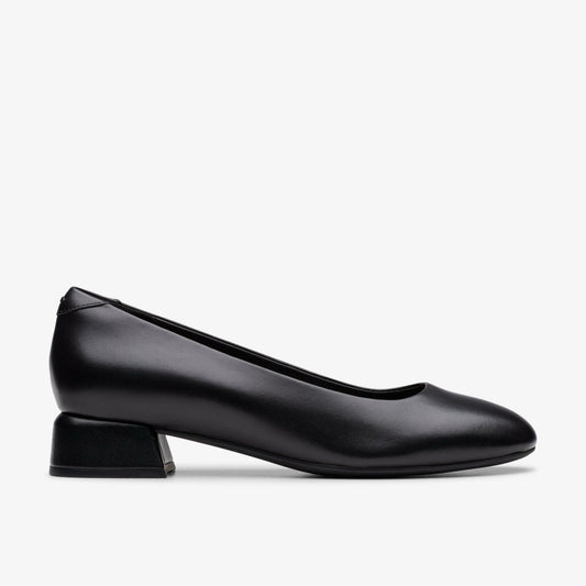 Daiss 30 Step Black Leather | Clarks US