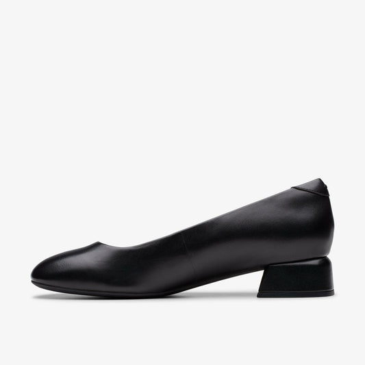 Daiss 30 Step Black Leather | Clarks US