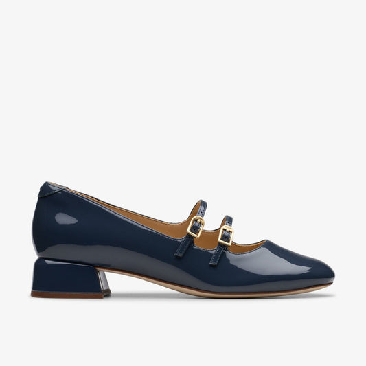 Daiss 30 Shine Navy Patent | Clarks