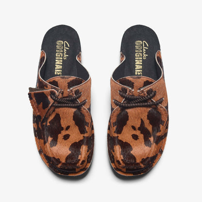 Desert Nomad Mule Brown Cow Print | Clarks Onsale