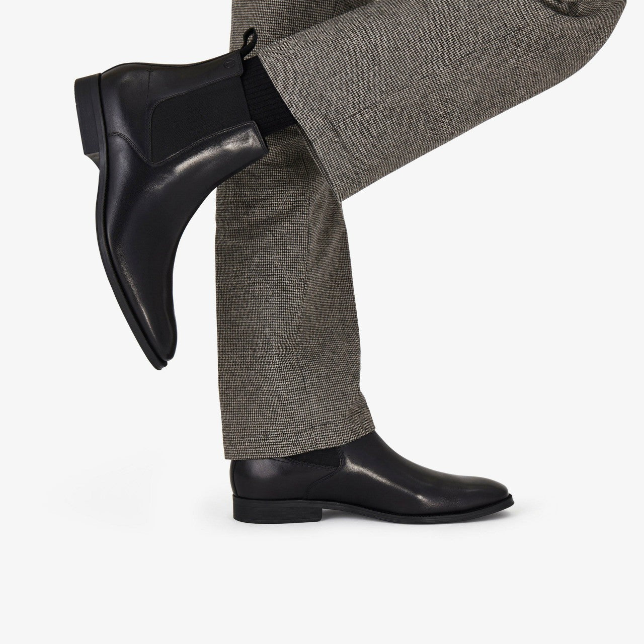 Paulton Easy Black Leather | Clarks Onsale