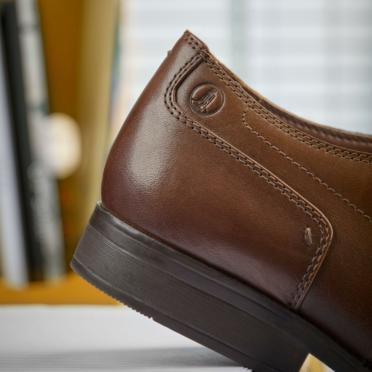 Paulton Lace Tan | Clarks