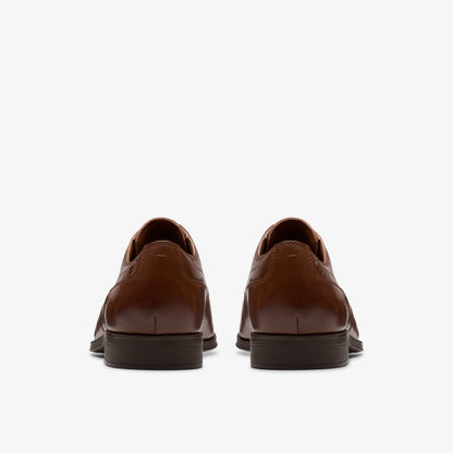 Paulton Lace Tan | Clarks