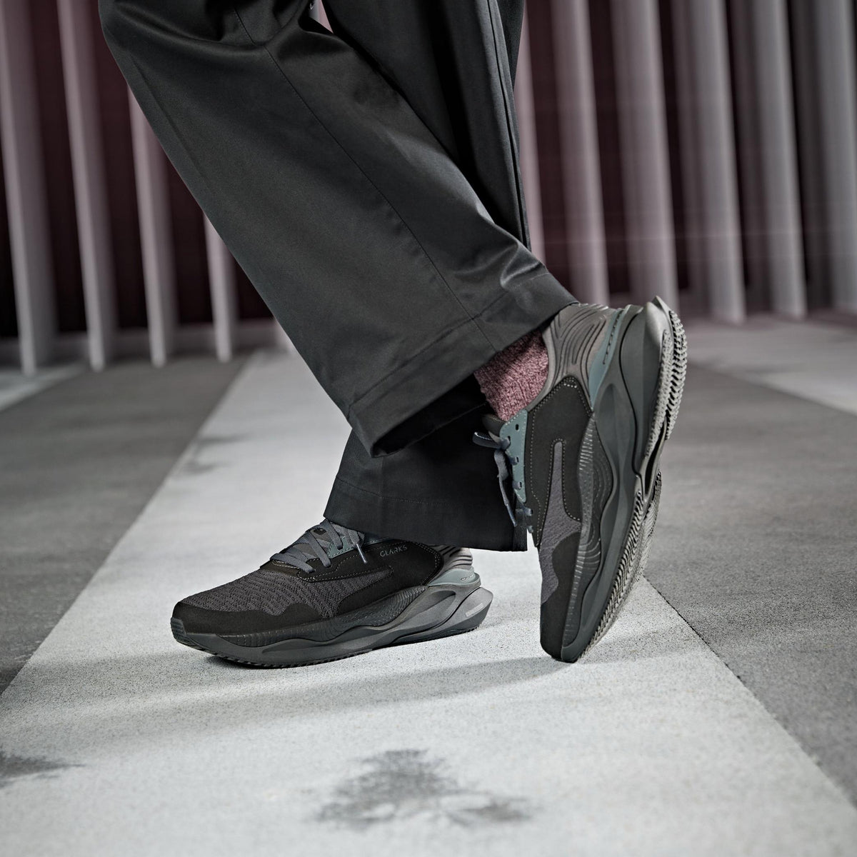 Pace Walk Black - US 7285