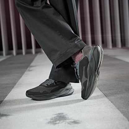 Pace Walk Black - US 7285