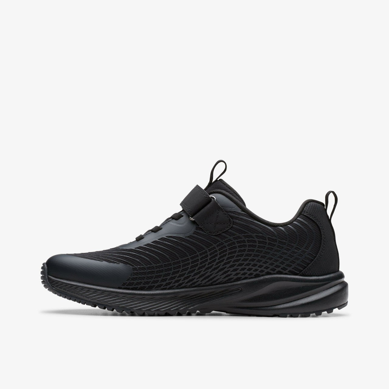 Deyes Dash Youth Black/Black | Clarks US