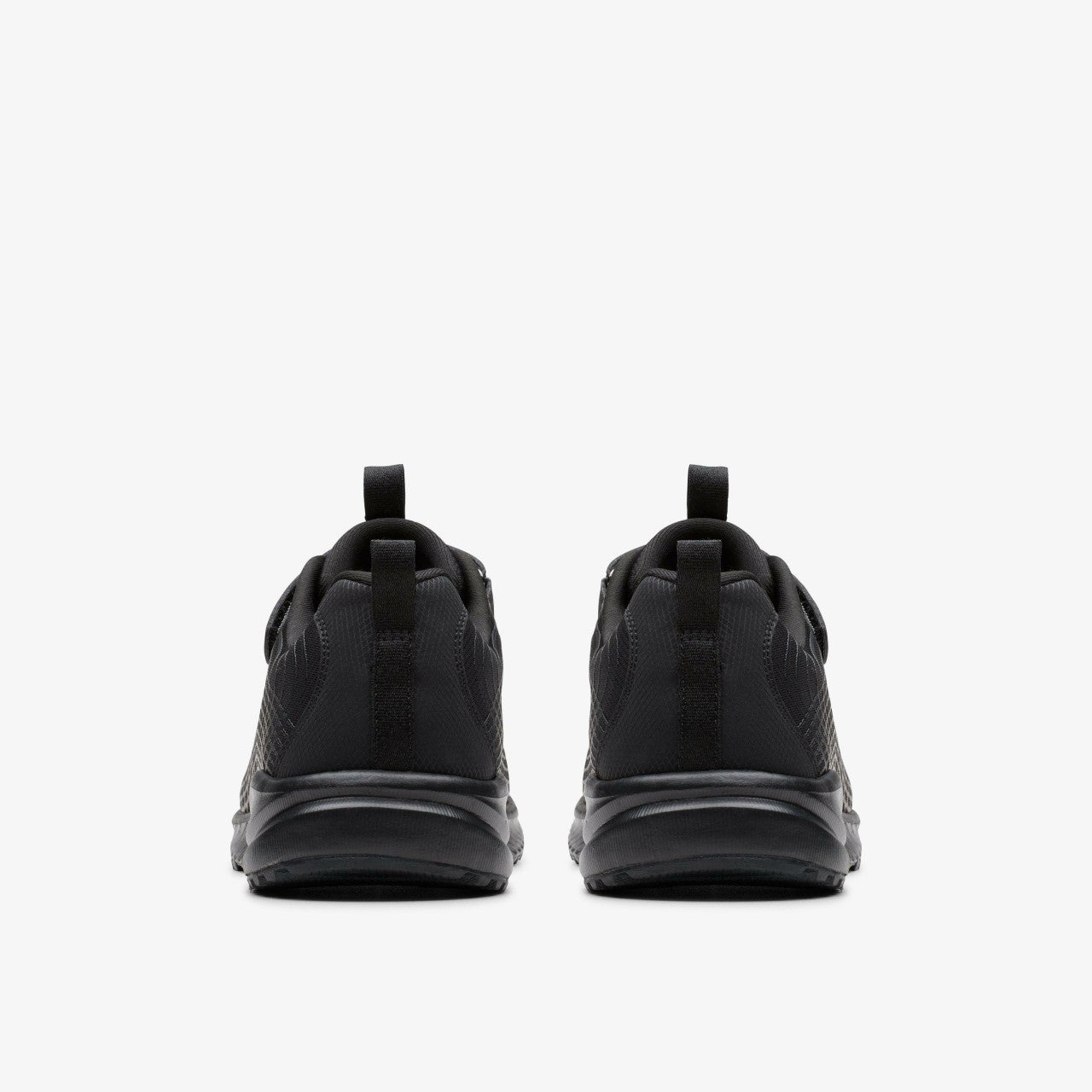 Deyes Dash Youth Black/Black | Clarks US