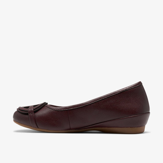 Cathrynn Luna Burgundy - US 9113
